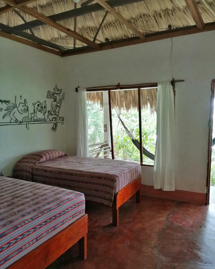 Laguna Yaxha Ecolodge El Sombrero מראה חיצוני תמונה
