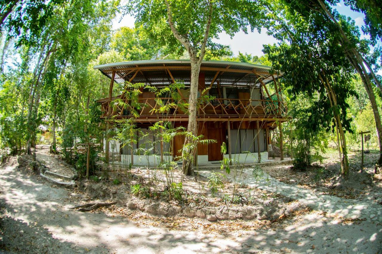 Laguna Yaxha Ecolodge El Sombrero מראה חיצוני תמונה