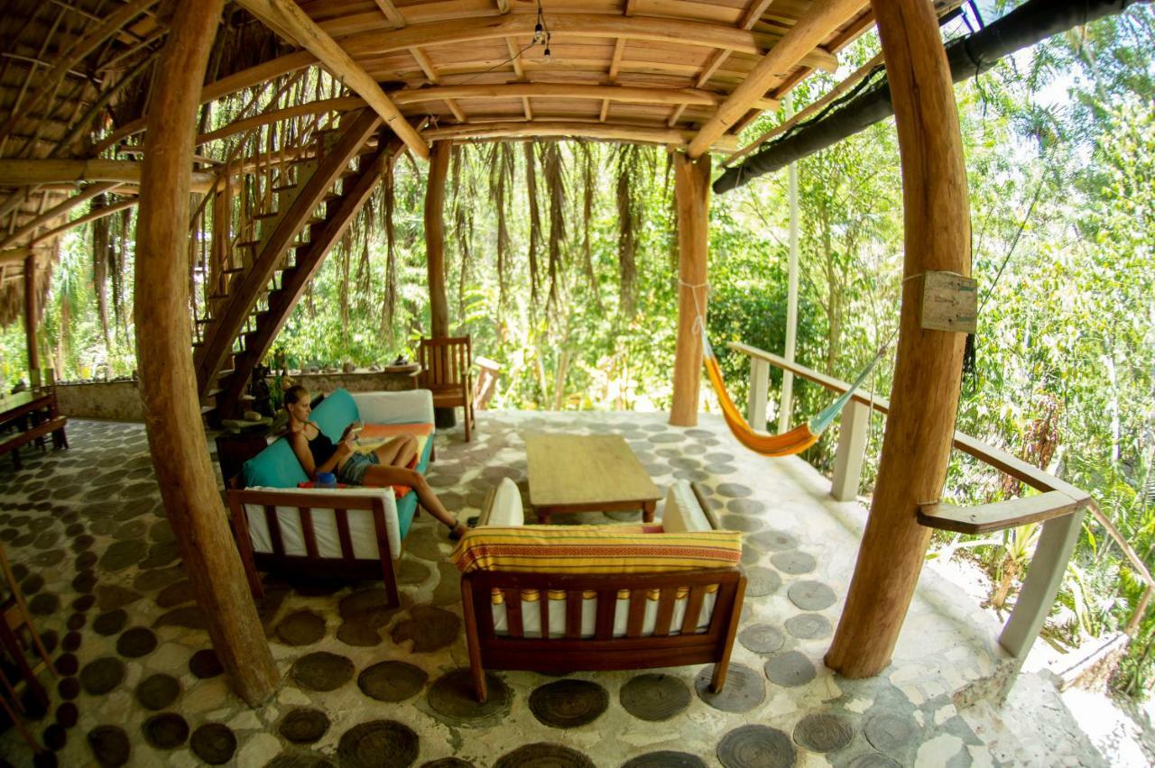 Laguna Yaxha Ecolodge El Sombrero מראה חיצוני תמונה